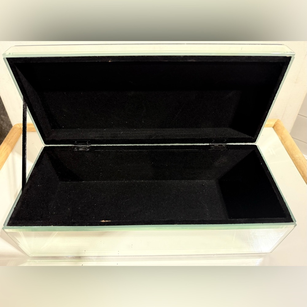 Zebra Pattern Glass Box - Picture 7 of 8